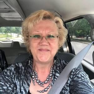 Meet your Posher, Tina